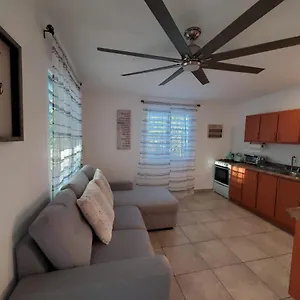 modern-apartment-within-8-minute-walk-to-beach.comcaribbean.com/